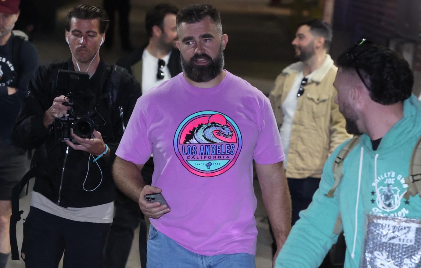 jason kelce not trying mean heckler curses ignoring fans autographs