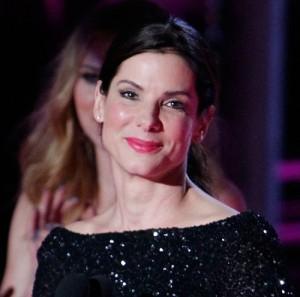 2010__08__Sandra_Bullock_Aug6news 300&#215;297.jpg