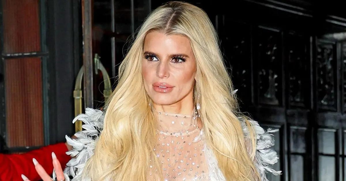 jessica simpson contemplating expanding education after eric johnson split