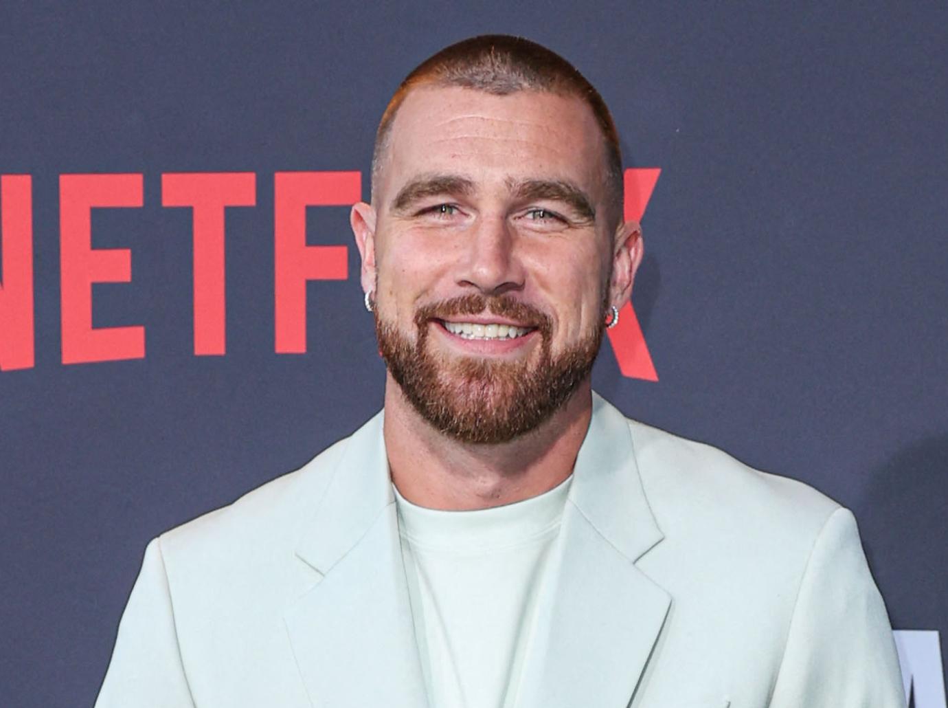 Travis Kelce's NSFW warning to Chiefs fans ahead of Super Bowl 57