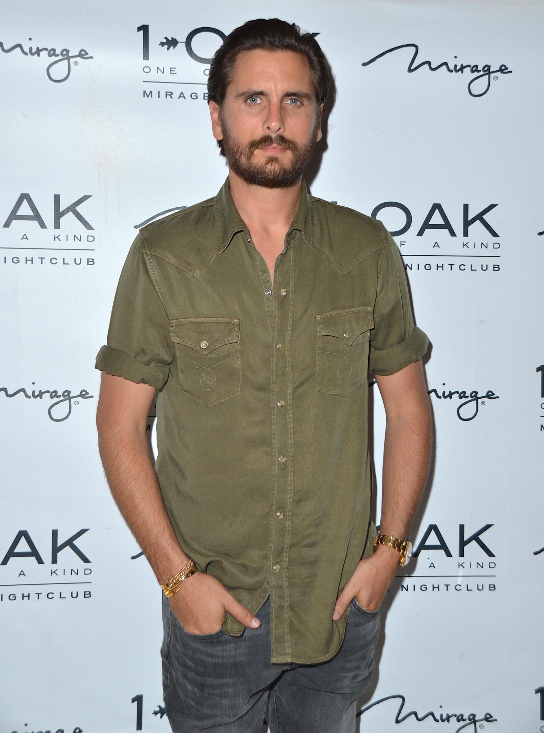 Scott disick wants win kourntey kardashian back