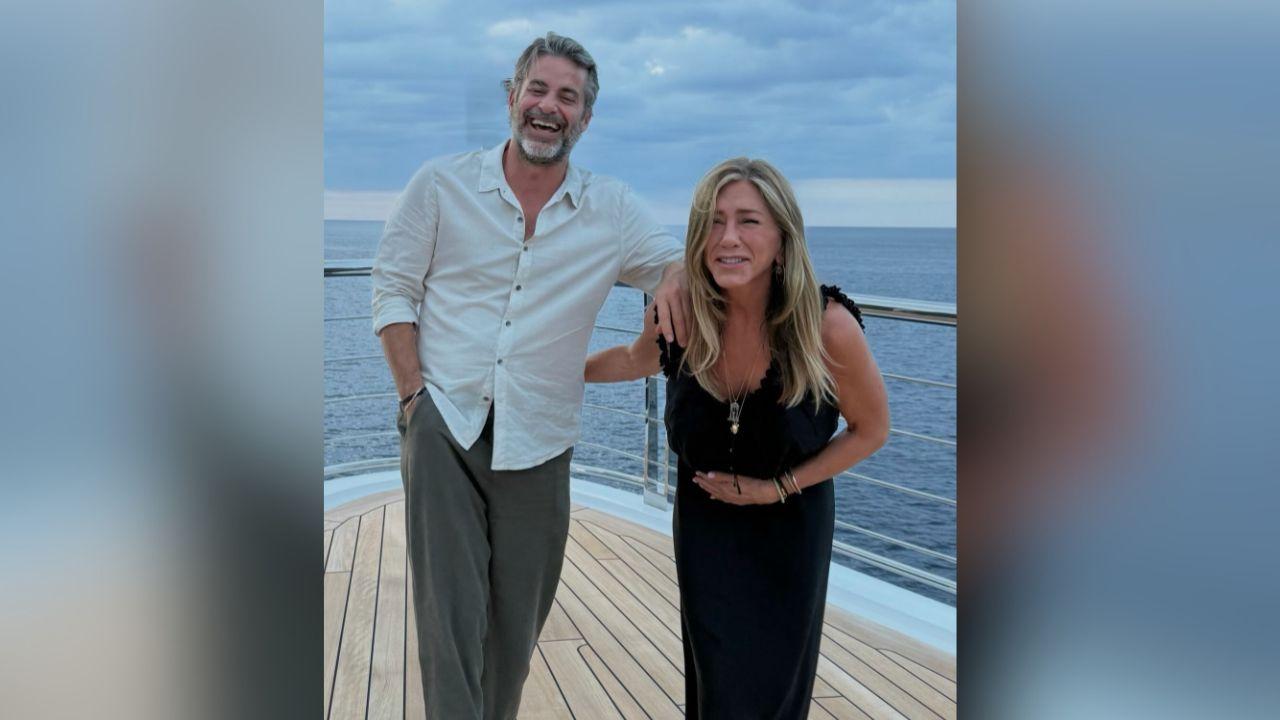 image of Jim Curtis said he and Jennifer Aniston use ‘meditation, acceptance and understanding’ when they disagree.