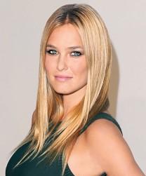 2010__09__okmagazine beauty barrefaeli 208×300.jpg