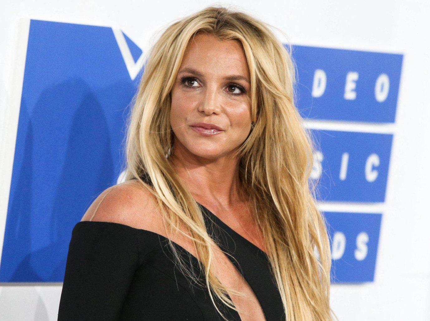 britney spears calls herself character models bikini hat