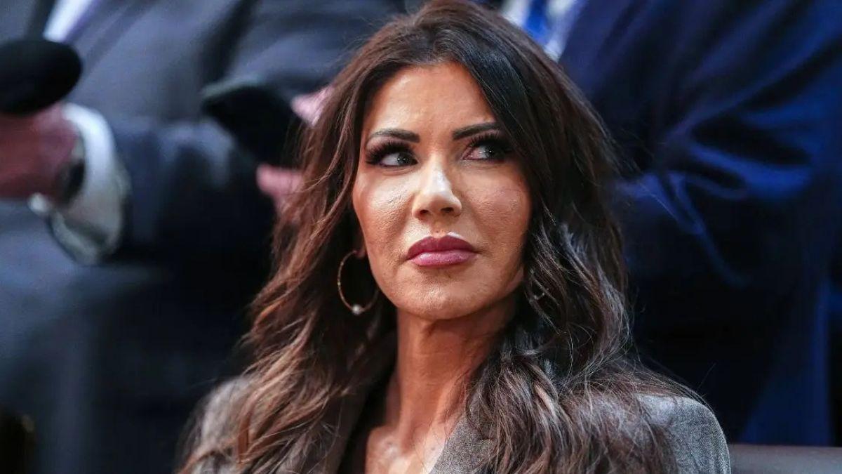 Photo of Sunny Hostin declared Kristin Noem 'should be impeached.'