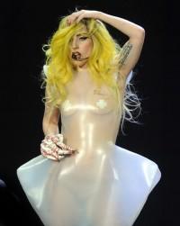 2011__04__Lady_Gaga_April27newsnea 200×300.jpg