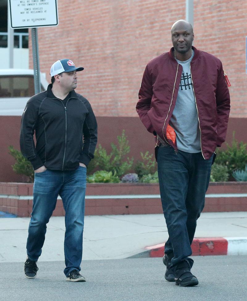 lamar odom steps out post rehab 02