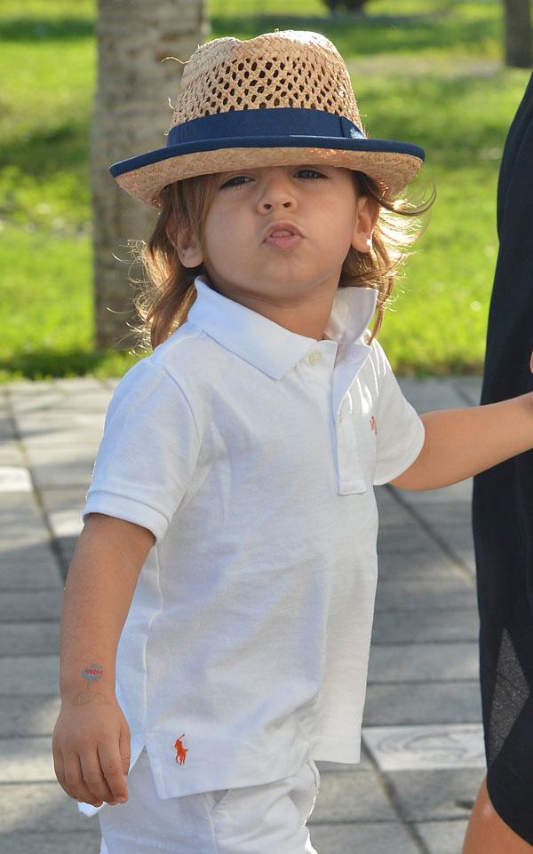 Kardashian kids pouts 07