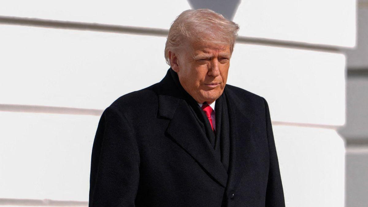 Image of The White House rejected claims that the president was sleeping.