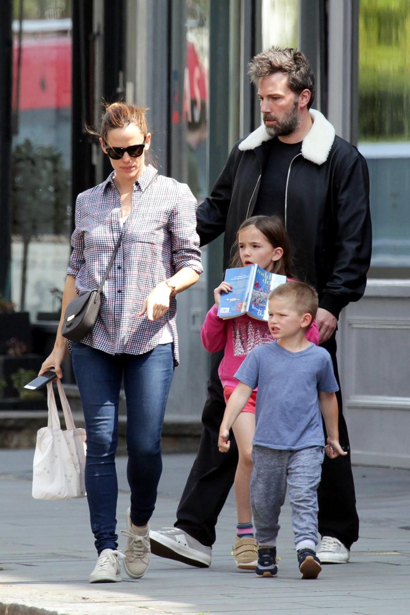 Jennifer Garner enjoys family day with estranged husband Ben Affleck