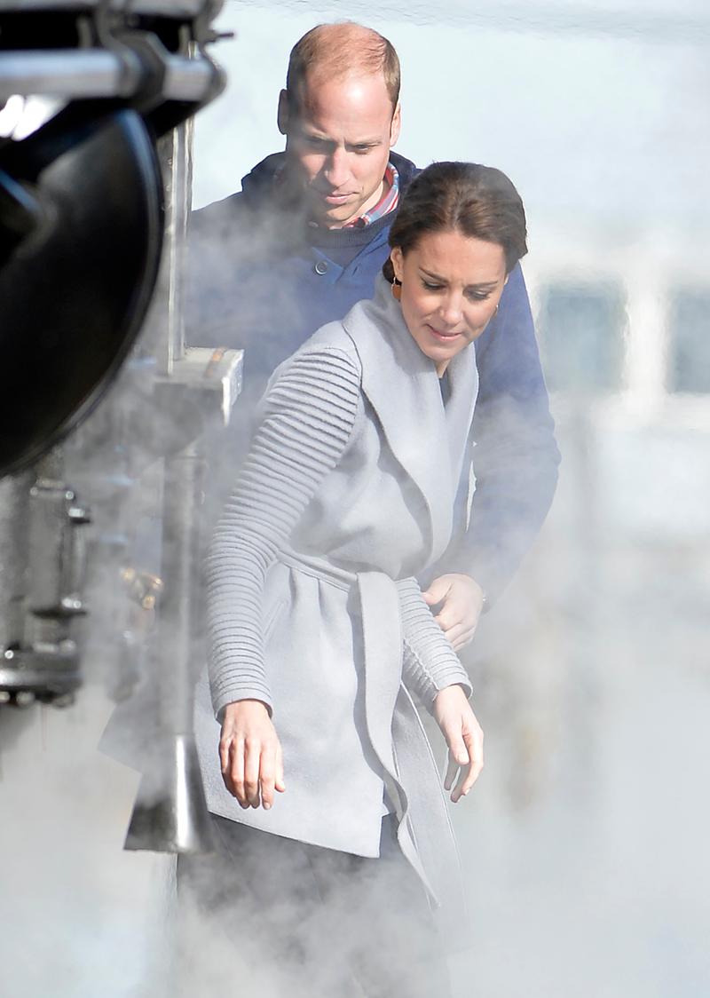 kate middleton falling with prince william