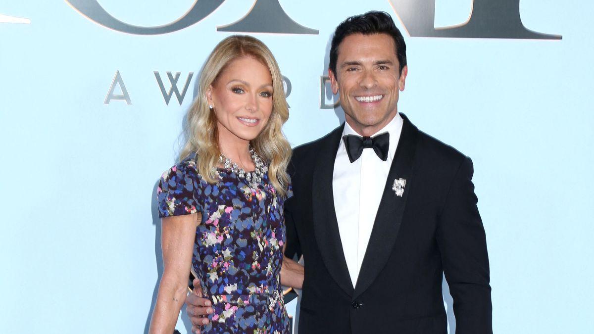 Image of 'Live' EP Michael Gelman informed Kelly Ripa and Mark Consuelos that the urge was a common trend for many.