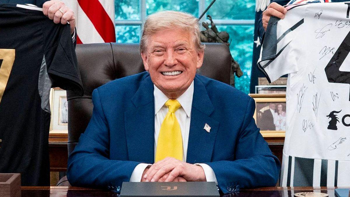 image of Donald Trump was awarded the first FIFA Peace Prize on December 5, 2025.