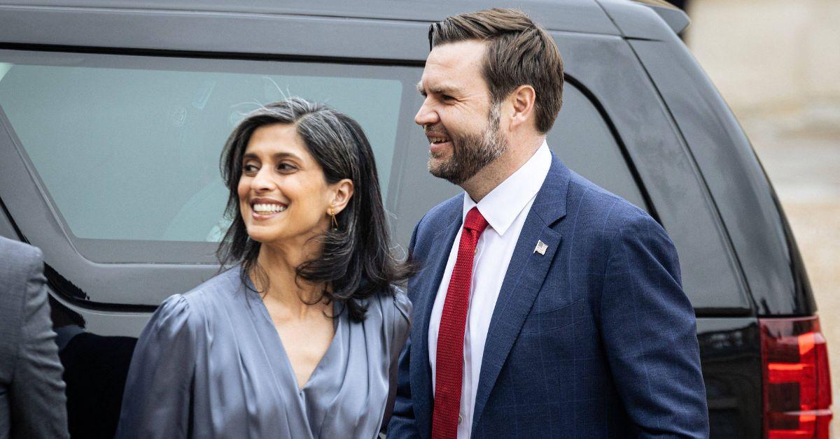 image of A spokesperson for the Vances blamed her missing wedding ring on doing 'a lot of dishes' and giving 'lots of baths.'