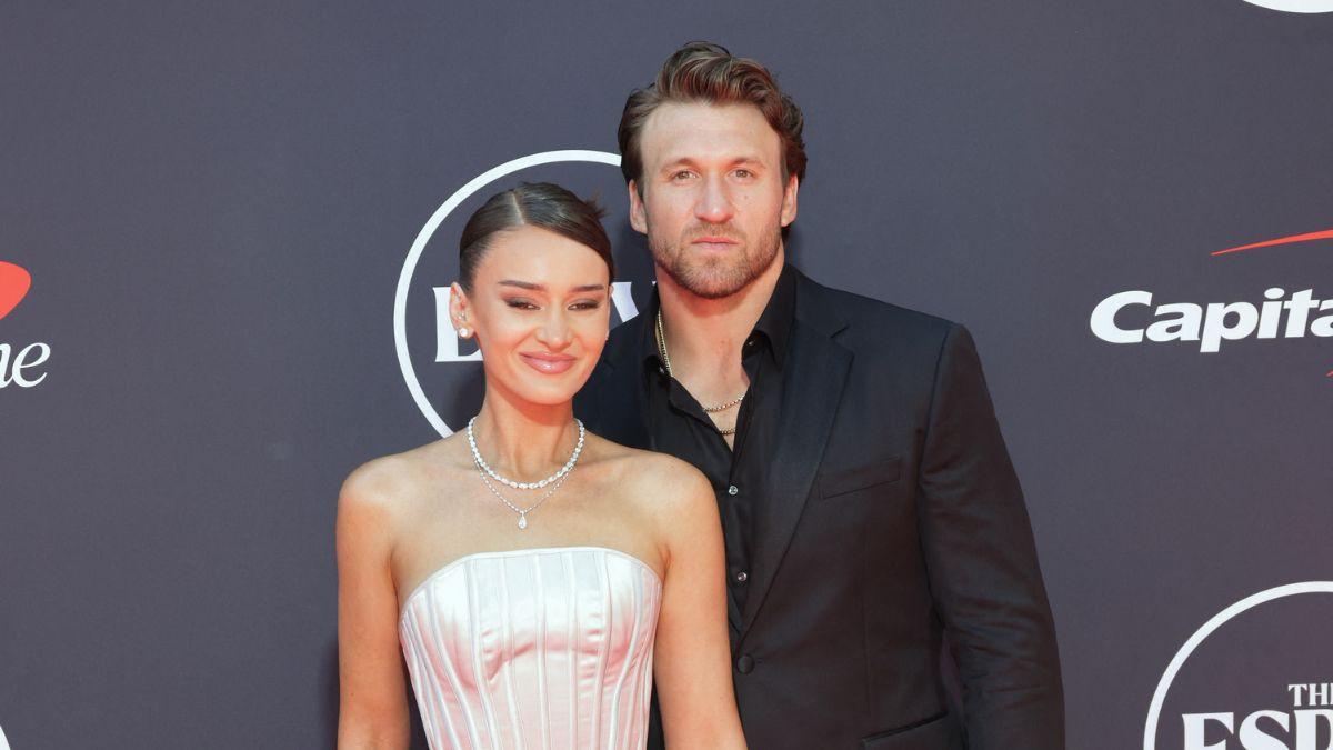 taylor swift travis kelce confirmed wedding guest list