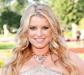 2010__08__okmagazine style Jessica 281×300.jpg