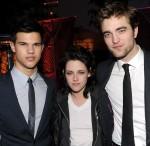 2010__05__okmagazine_taylor lautner kristen stewart robert pattinson 150×146.jpg