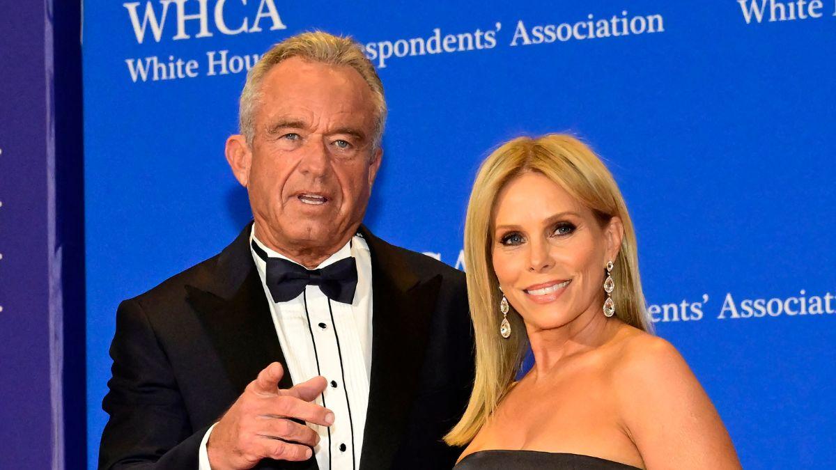 image of rfk jr and Cheryl Hines 