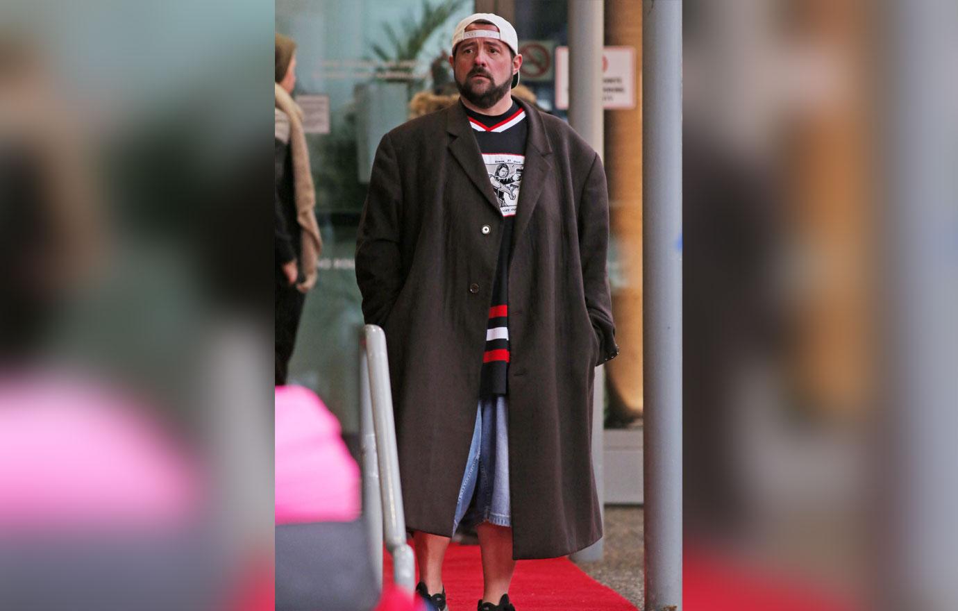 *EXCLUSIVE* Kevin Smith on set of Supergirl directing the latest episode