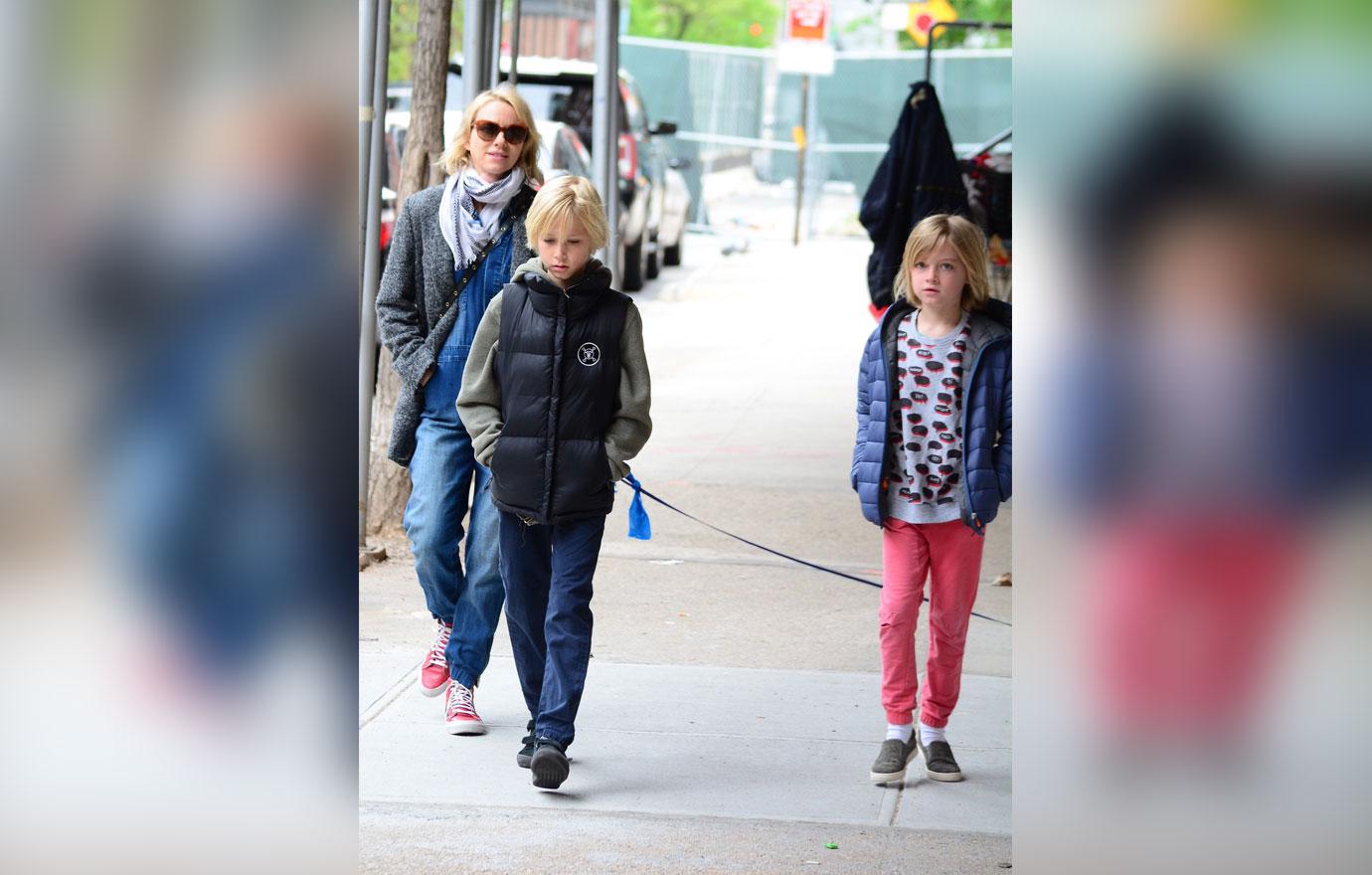 Naomi Watts Sons Children New York Photos 02