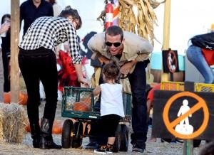 2010__10__Cam_Gigandet_Oct28_66 300×218.jpg