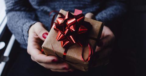 tips to help you purchase gifts without feeling stressed