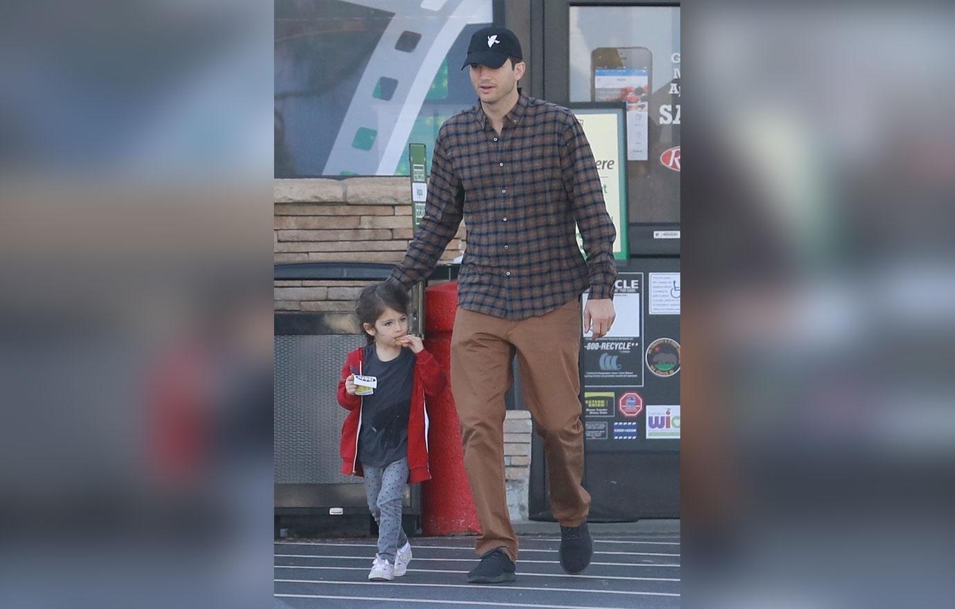 hottest celeb dads ryan reynolds chris hemsworth 11