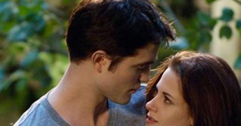 Robert pattinson kristen stewart august17.jpg