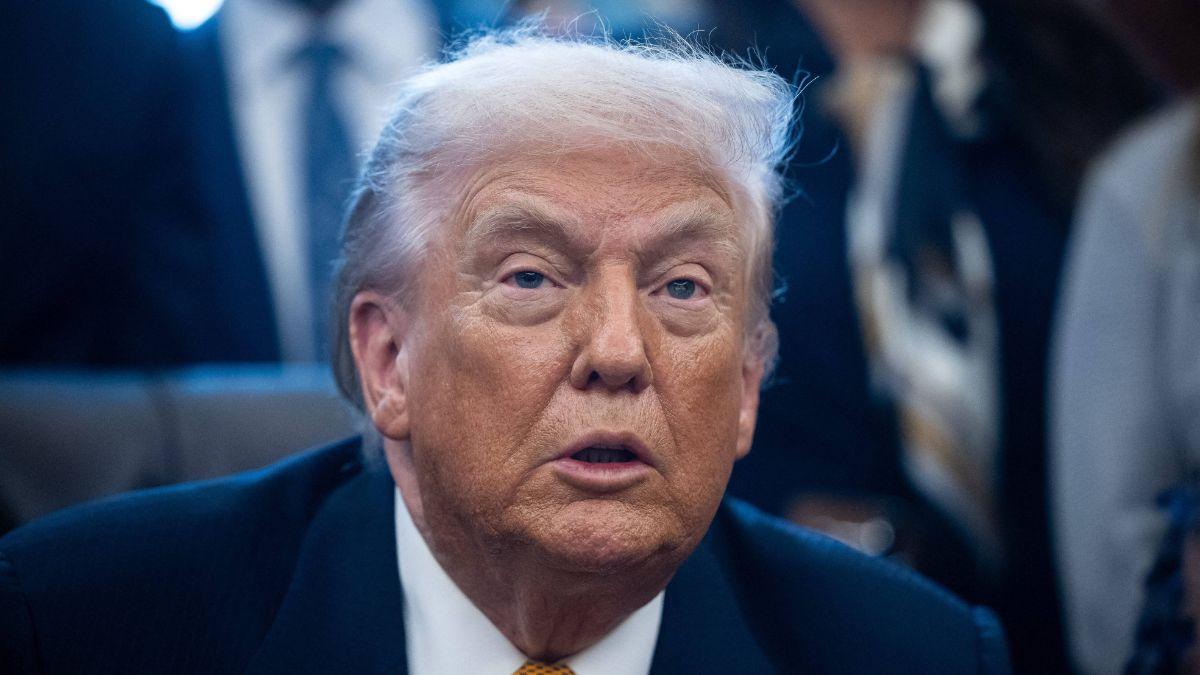 image of Critics also questioned who wrote the message on the official account.