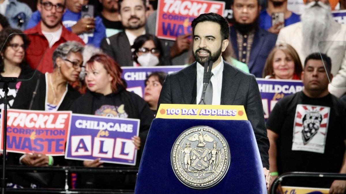 image of Donald Trump called the mayor a 'nice guy.' 