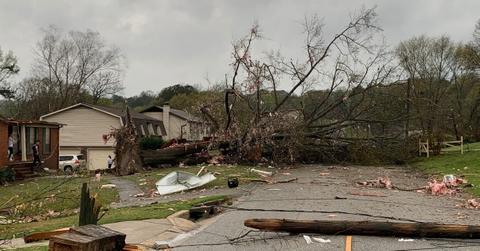 five people die tornado alabama