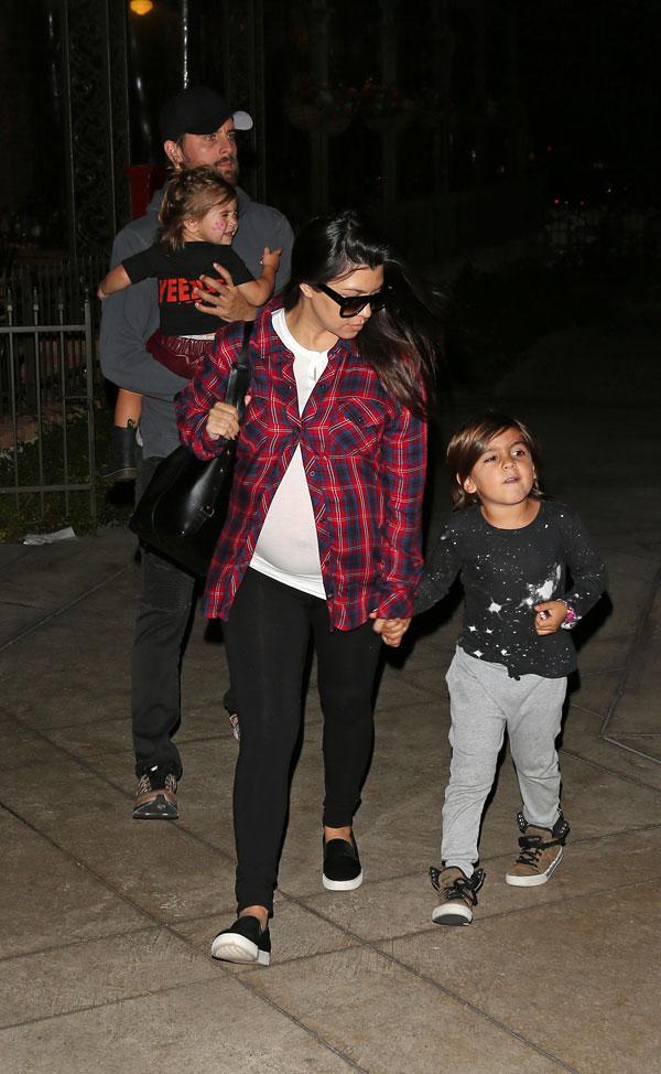 Pregnant kourtney kardashian scott disick mason