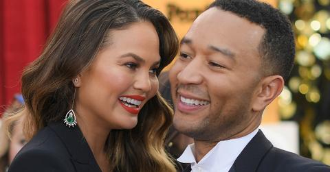 Chrissy teigen john legend baby bombshell 1