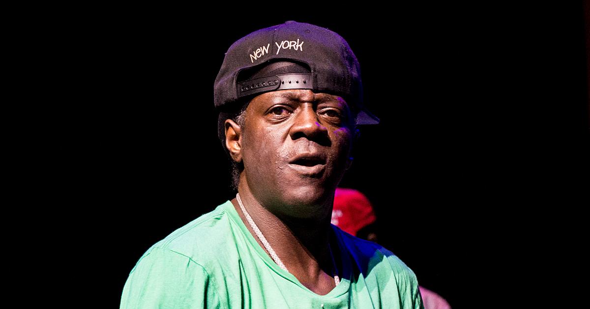 flavor flav arrested domestic battery las vegas attacking a woman throwing her phone