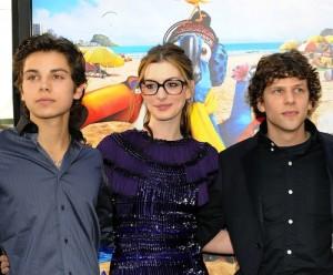 2011__04__Rio_Cast_April25 300×248.jpg