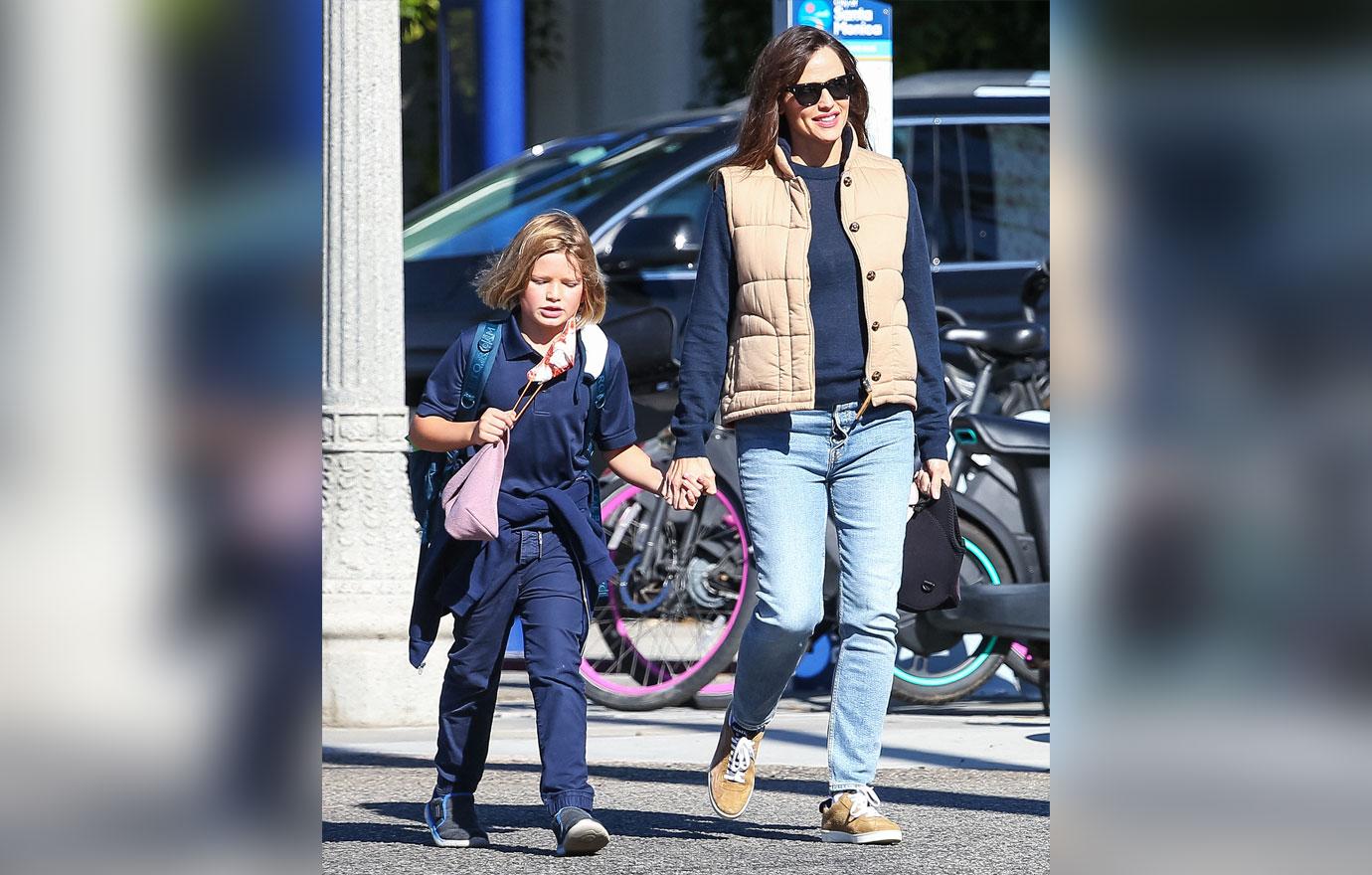 jennifer garner all smiles in santa monica with son samuel pics