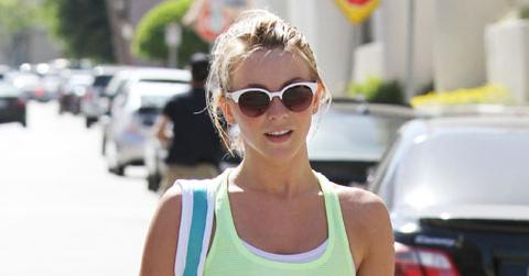 Ok_051013_gym bud_julianne hough.jpg