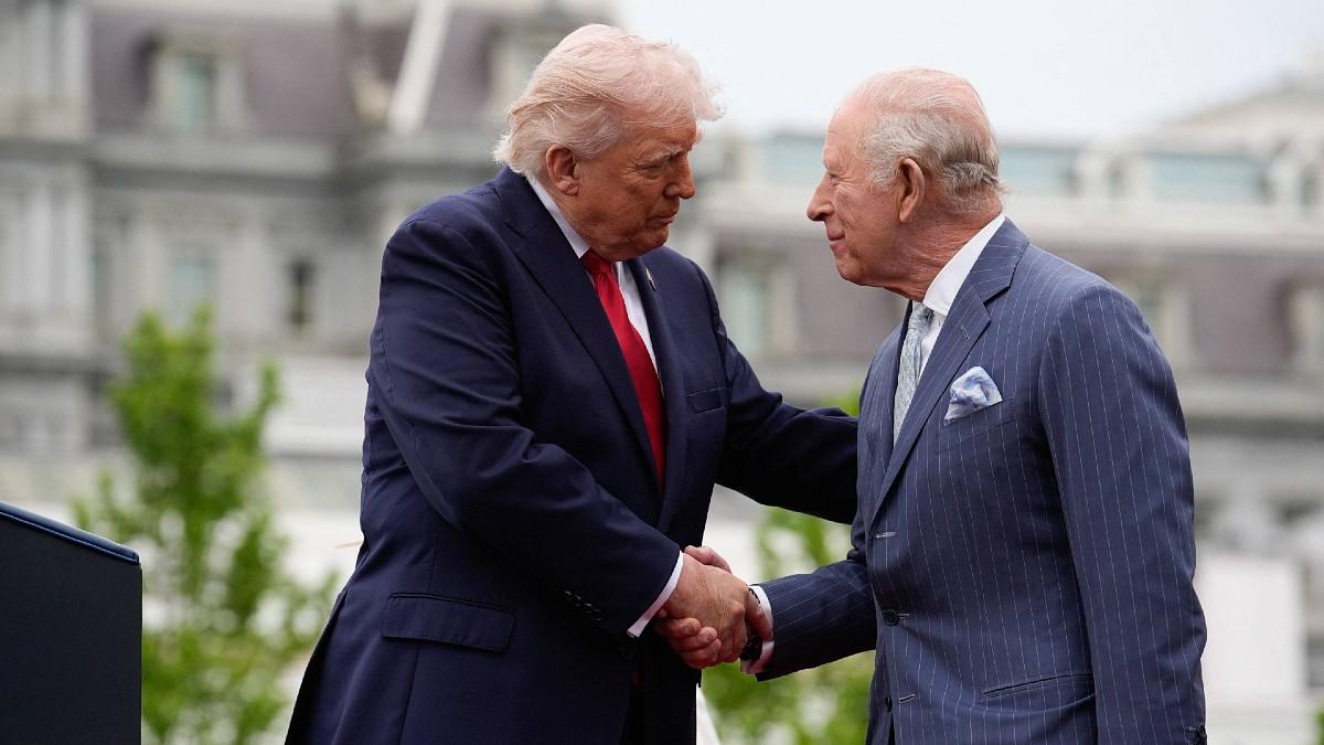 pic of Donald Trump & King Charles. 