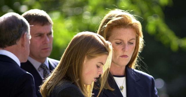 sarah ferguson drafted wifely duties amid prince andrew jeffrey epstein scandal