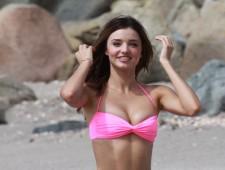 2010__01__Miranda_Kerr_Jan25_1main 225×170.jpg