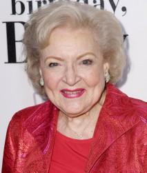 2011__01__betty_white 213×300.jpg