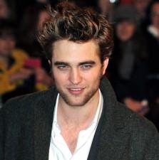 2010__02__Robert_Pattinson_Feb5newsne 223&#215;2251.jpg