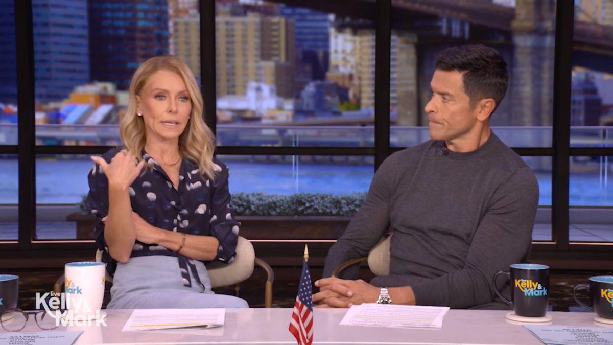 Image of Kelly Ripa and Mark Consuelos said kids are too stuck in their phones.