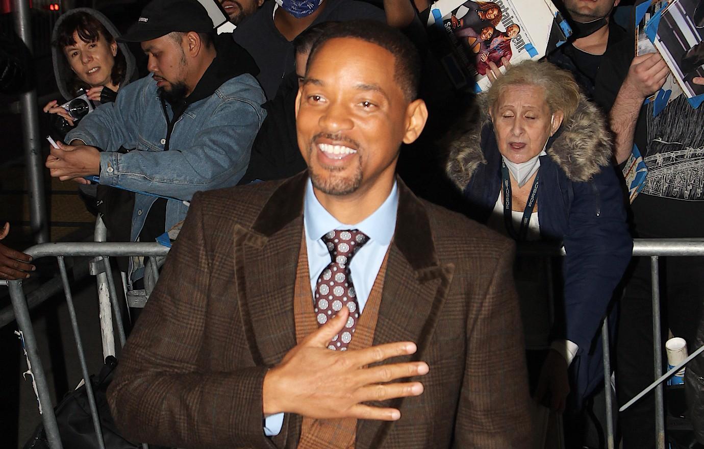 will smith costar encourages fans forgive him oscars slap