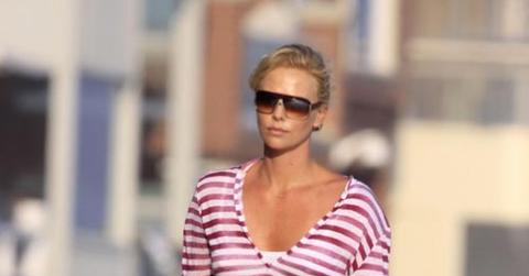 2009__08__fp_3420135_theron_081609 497×800.jpg