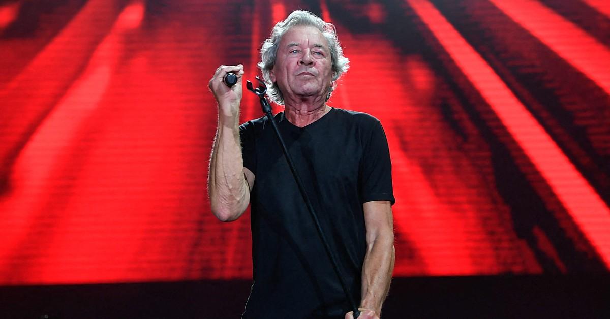 image of The singer said he can't work on his laptop. 