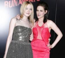 kristen stewart and dakota fanning kissing scene