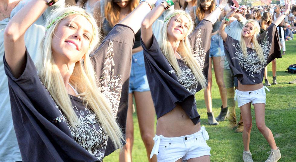 Scary Skinny Tara Reid Flaunts Too Thin Frame At Coachella