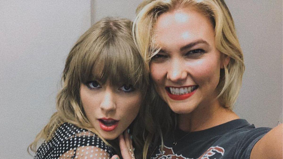 is karlie kloss invited to taylor swift travis kelce wedding
