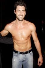 2010__02__wenn5408686 150×225.jpg